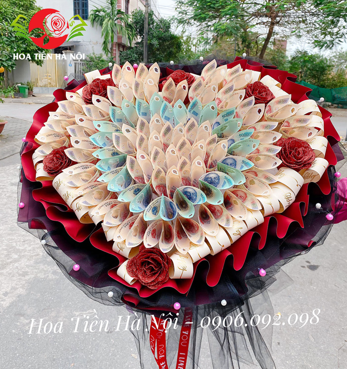 bó hoa tiền hình trái tim
