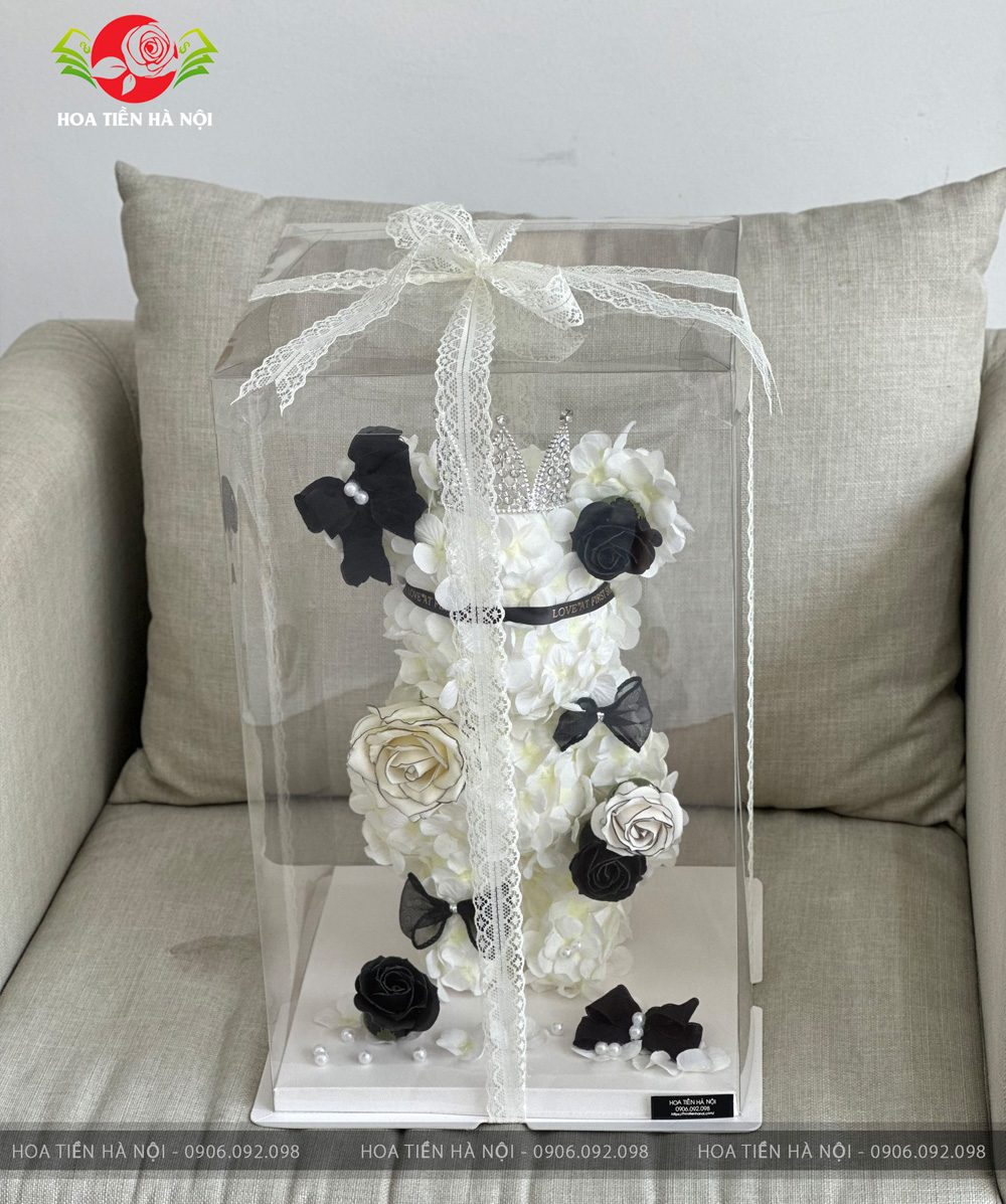 Box gấu bearbrick màu đen trắng