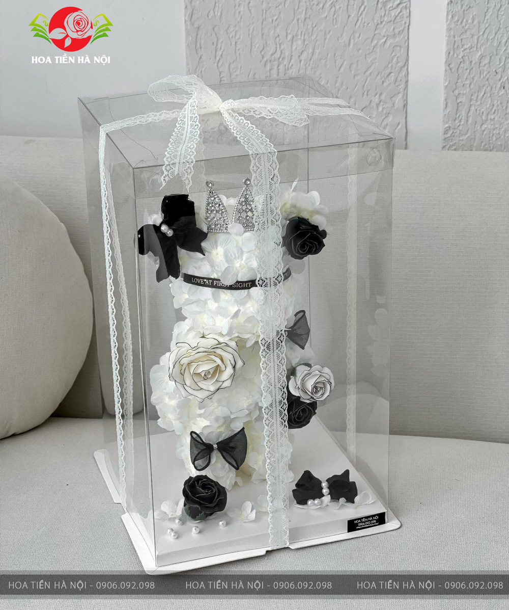 Box gấu bearbrick màu đen trắng