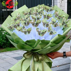 Bó hoa bướm làm bằng tiền 100k