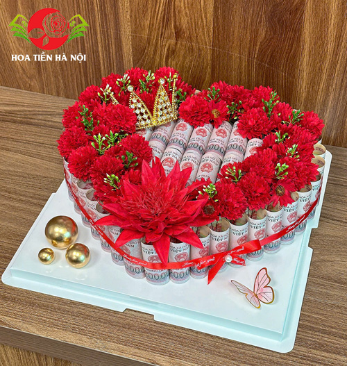 banh-sinh-nhat-bang-tien-200k-trai-tim-do-dd-2