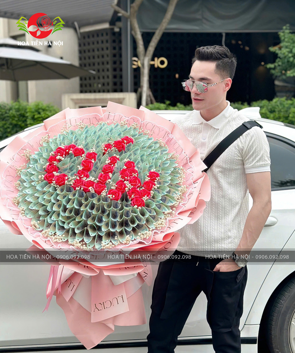 Bó hoa tiền 500k xếp chữ CÚN