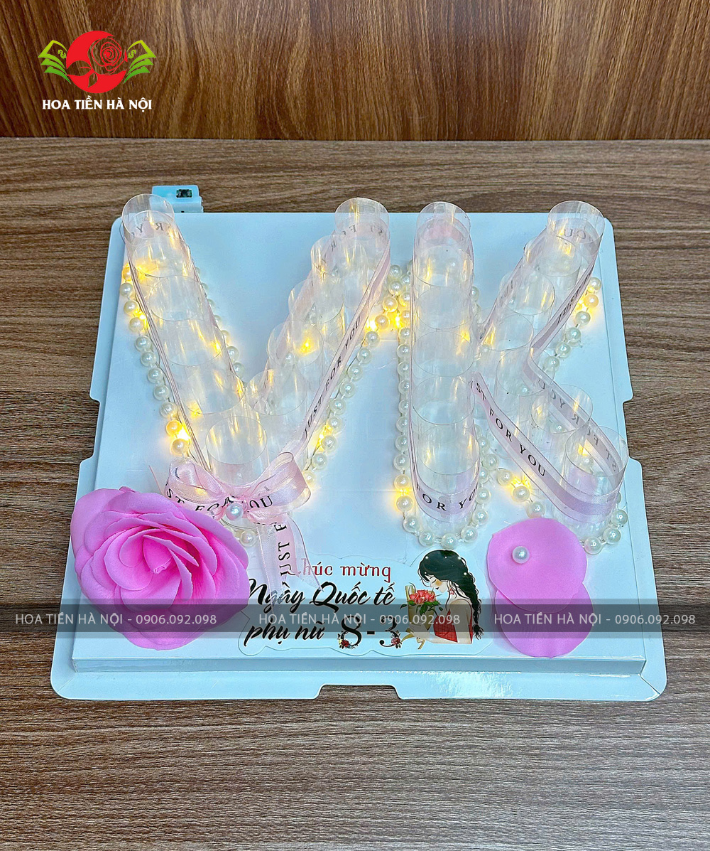 Bánh sinh nhật bằng tiền chữ VK
