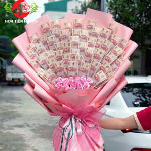 Bó hoa tiền 200k màu hồng phấn