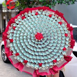 Bó hoa tiền 100 triệu tone đỏ đô Nổi bật & Sang trọng