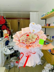 Bó hoa tiền 20 tờ 200k