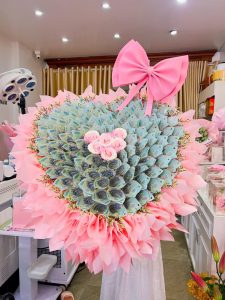 Bó hoa tiền 50 triệu công chúa